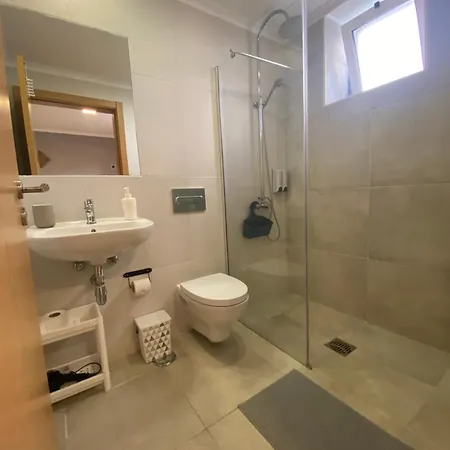 Гостевой дом Like A Local Эрисейра