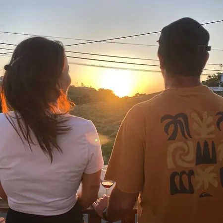 Like A Local אריסרייה